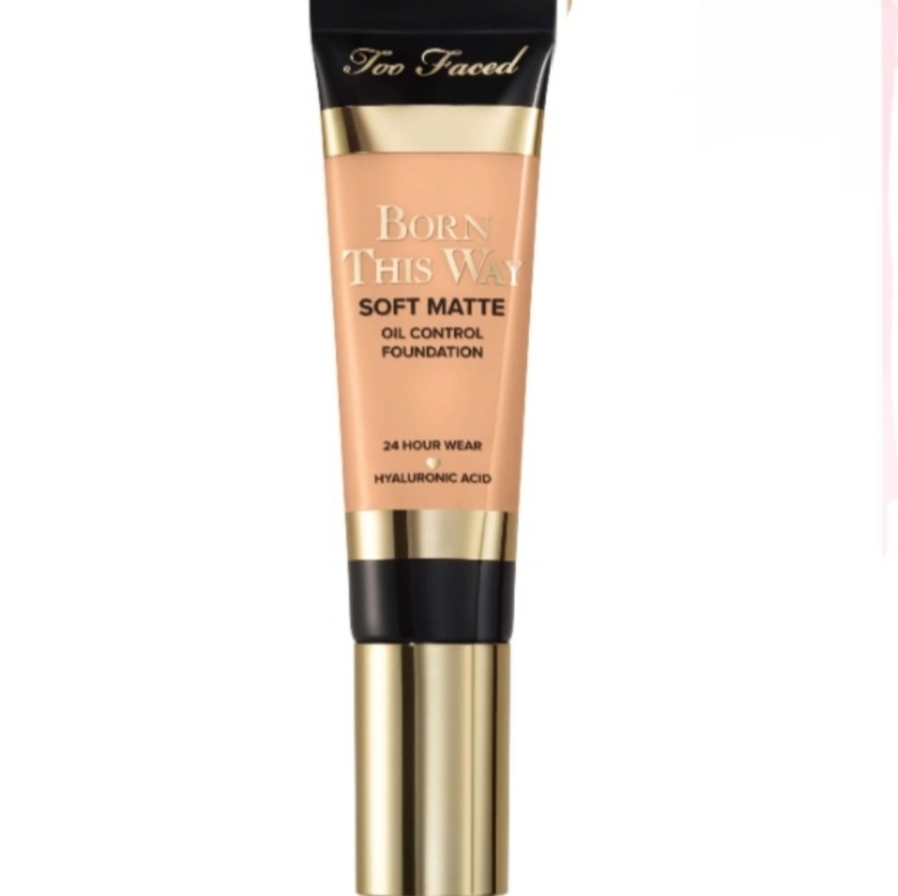 TOO FACED Porcelian Born This Way Soft Matte Foundation